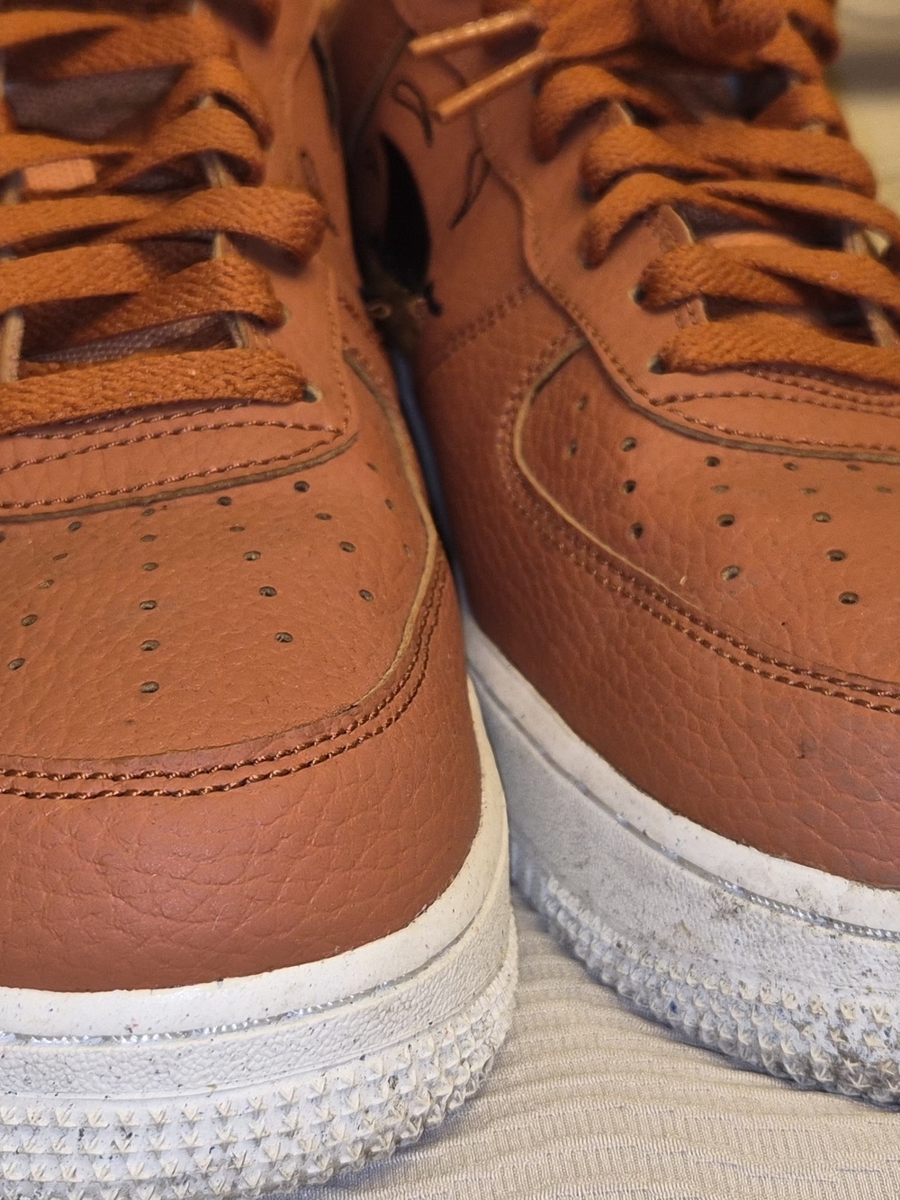 Nike Men's Tan Athletic Sneakers with White Sole - Picture 7 of 12